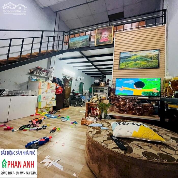 Hình ảnh Bán gấp nhà phố Quận 9 | Hẻm xe hơi , 2 phút ra đến Hồ Bá Phấn | 110 m² đất, chỉ 9 tỷ. 3