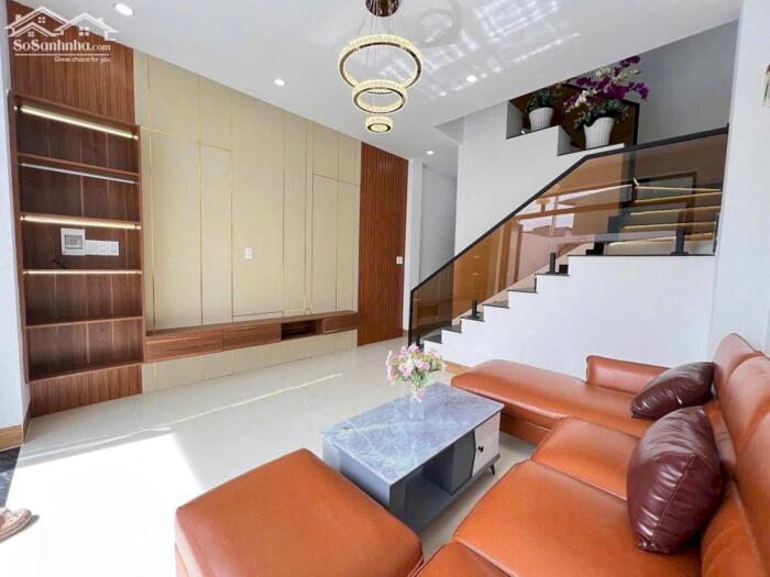 Hình ảnh Nhà lầu trung tâm – 4PN – Trả trước 650 triệu vào ở ngay 1