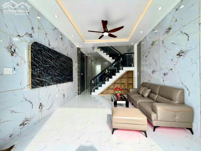 Hình ảnh Nhà lầu sau Trạm thu phí – 4PN – Trả trước chỉ 650 triệu 6