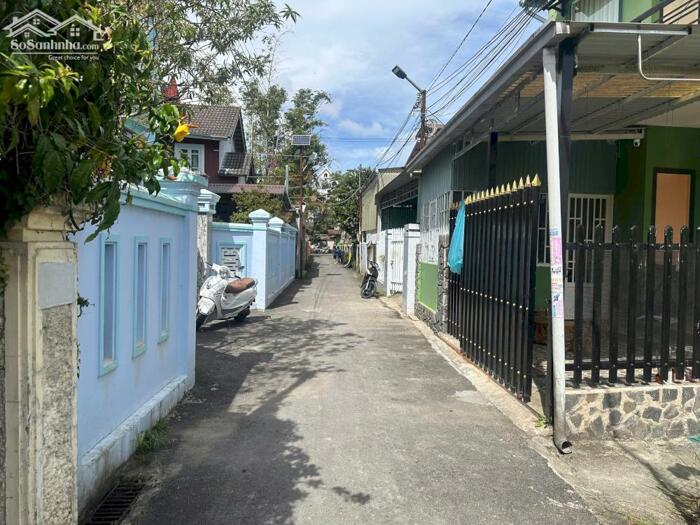 Hình ảnh đất biệt thự 260m giá :10 tỷ trung tâm Đà Lạt, cách hồ xuân hương 5 phút di chuyển , ngang : 12,6m 4