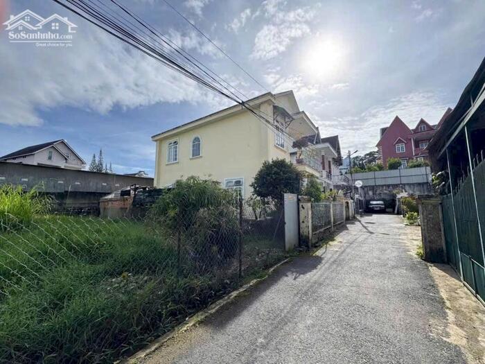 Hình ảnh đất biệt thự 260m giá :10 tỷ trung tâm Đà Lạt, cách hồ xuân hương 5 phút di chuyển , ngang : 12,6m 1