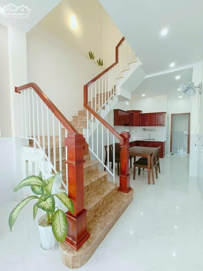 Hình ảnh Bán Nhà Trệt Lầu Trục Chính Hẻm 56 Lê Anh Xuân - Lộ nhựa 6m 8