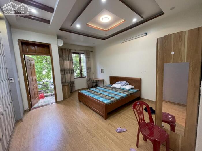 Hình ảnh Cho thuê nguyên căn sân cổng 110m2 Văn Cao, 4 p.ngủ. 5