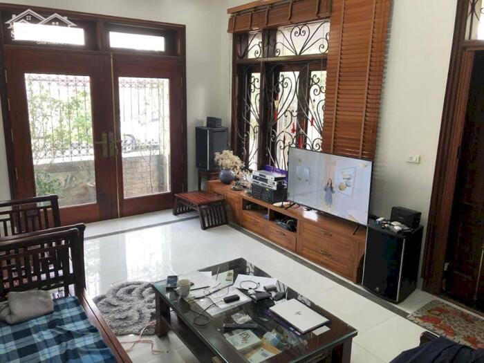 Hình ảnh Bán nhà dân xây kiên cố, 91m2 thiết kế 3,5 tầng mới 99%, đường 13m gần hồ Đầm Tranh giá 20,7 tỷ 4