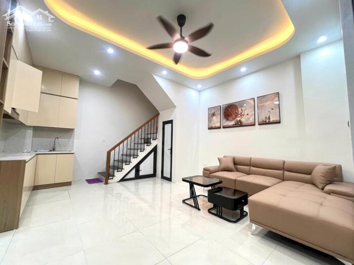 Hình ảnh Bán nhà Giáp Bát 38m2 nhà đẹp ngõ to rộng cách oto vài bước 8.3 tỷ 0