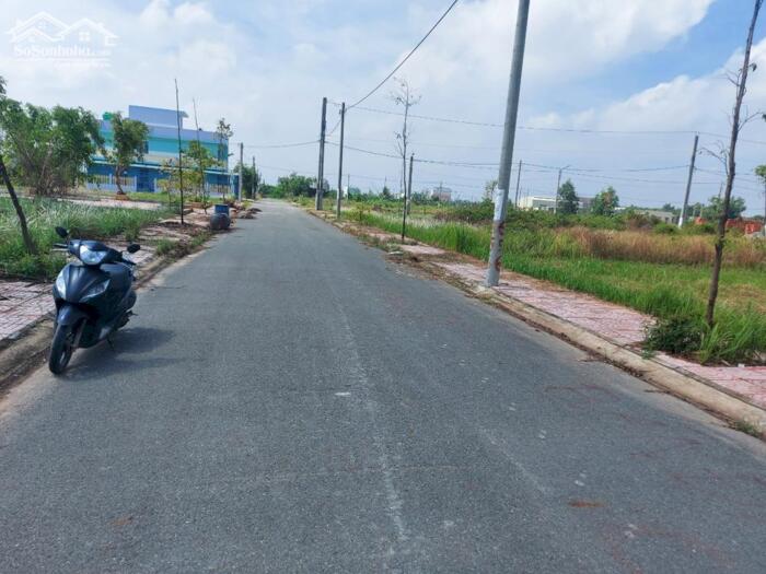 Hình ảnh Chủ kẹt hạ giá bán gấp 84m2 kdc An Phú Center xả gấp 800tr 0