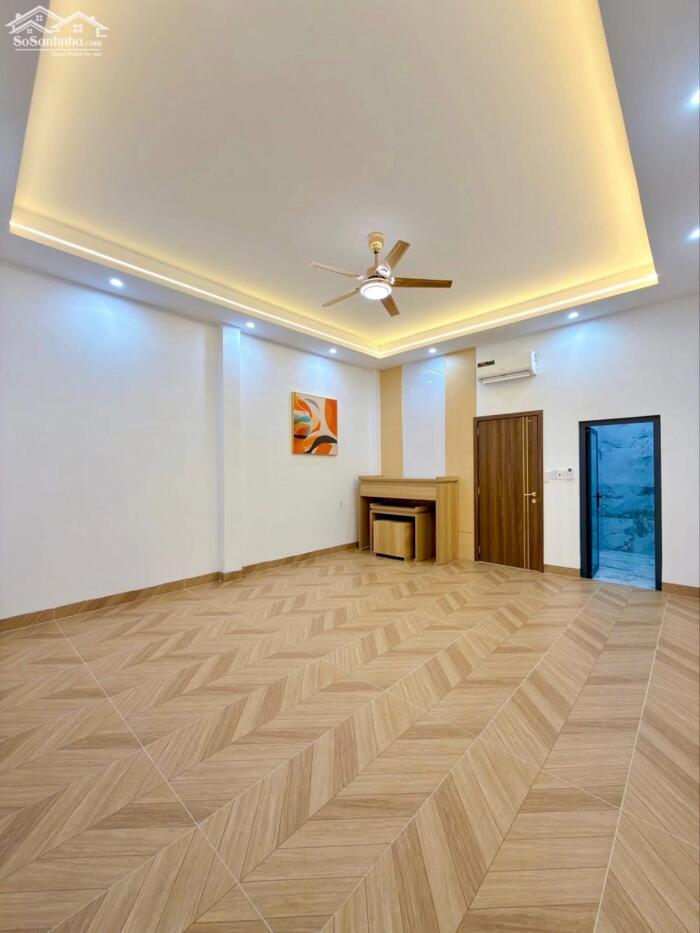 Hình ảnh NHÀ MỚI ĐẸP TRỤC CHÍNH - ĐƯỜNG D1 - HỒNG LOAN 6A - THIẾT KẾ SANG TRỌNG 3