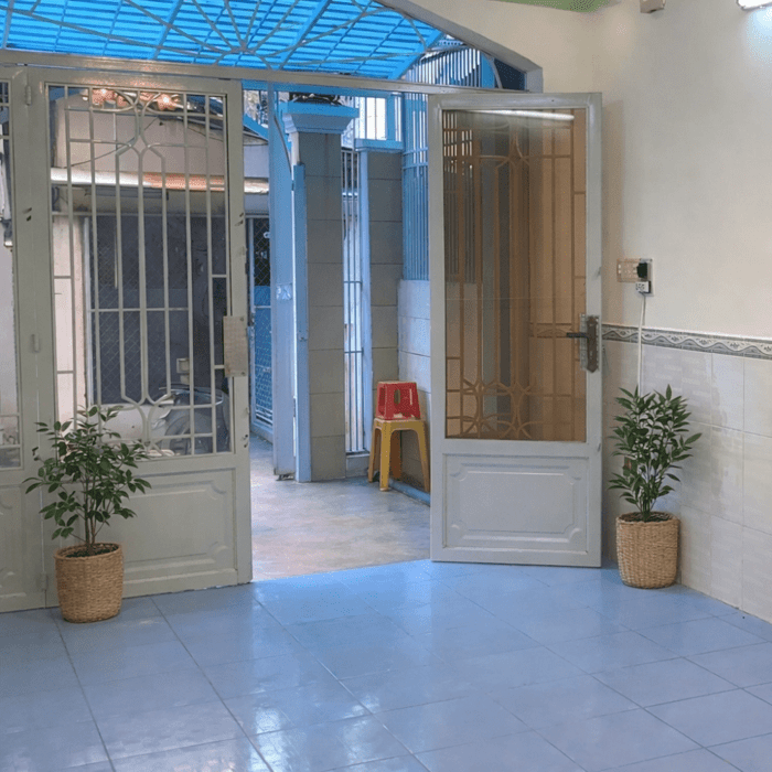 Hình ảnh Hẻm thông Lạc Long Quân - Âu Cơ, DT 3.6x18m, 2 Tầng 4PN, pháp lý chuẩn 3