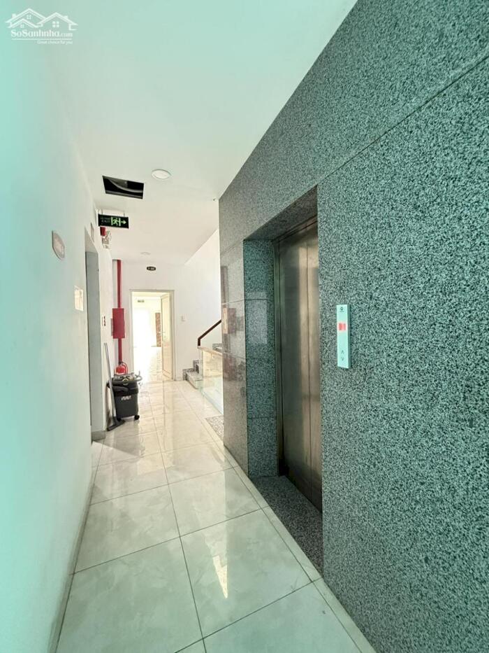 Hình ảnh Bán toà nhà mặt phố Chùa Láng 135m2 2 thang máy vỉa hè rộng 115 tỷ 0