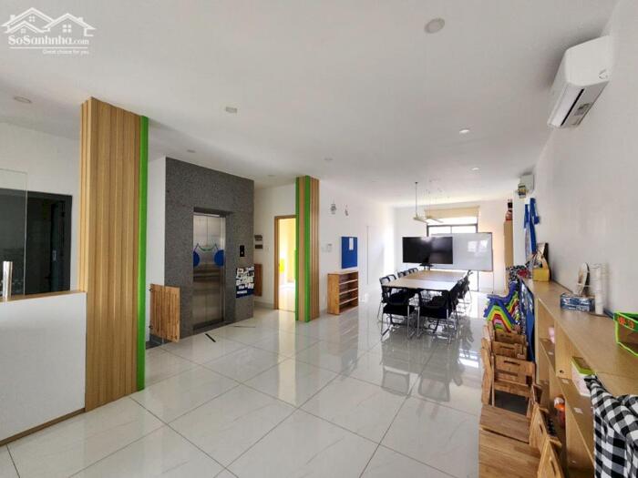 Hình ảnh Nhà phố Vinhomes Grand Park cho thuê– 5 tầng– thang máy– diện tích lớn 162m2 giá tốt nhất tháng 12 5