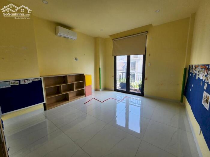 Hình ảnh Nhà phố Vinhomes Grand Park cho thuê– 5 tầng– thang máy– diện tích lớn 162m2 giá tốt nhất tháng 12 6