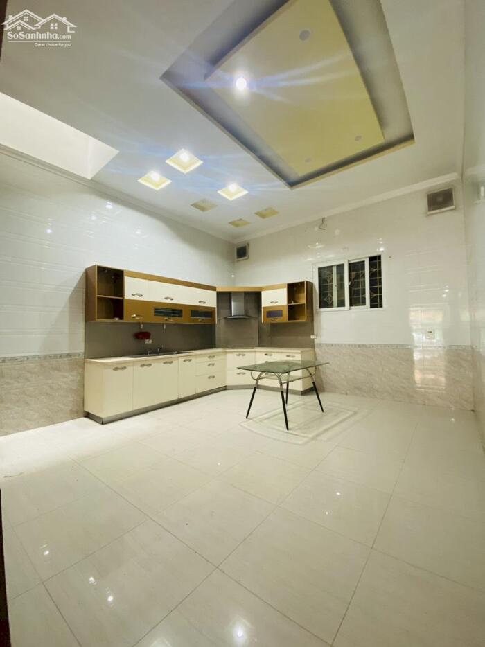 Hình ảnh Cho thuê nhà 3 tầng 3pn phố Bà triệu, Liên bảo, Vĩnh yên. 1