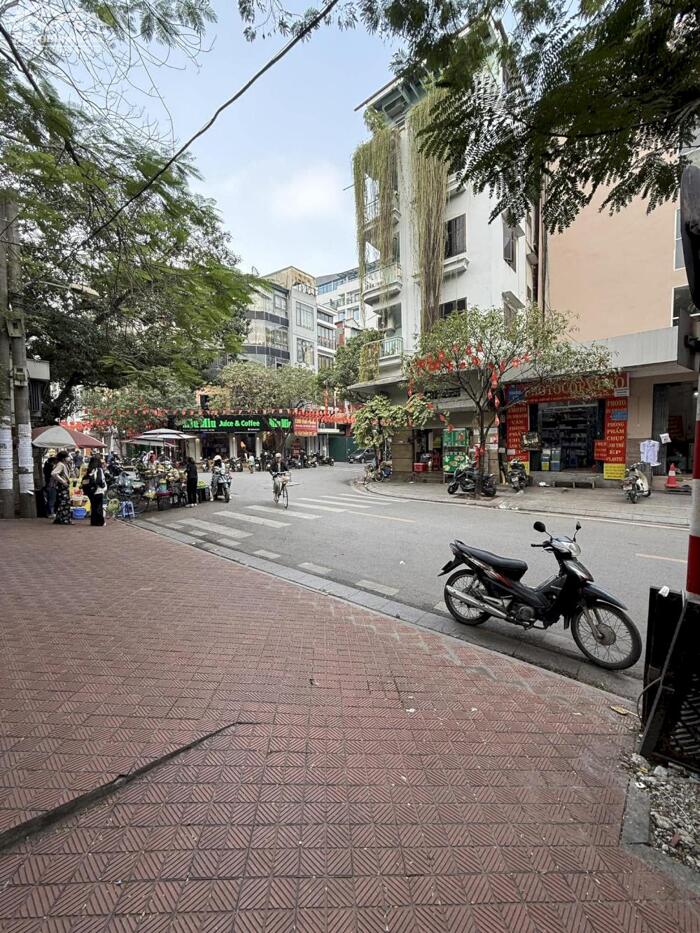 Hình ảnh Bán Nhà Mặt Phố Đoàn Thị Điểm Đống Đa 65m2-3T 5m Vỉa Hè 40 Tỷ Có Thương Lượng. 4
