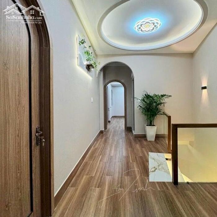 Hình ảnh Nhà siêu đẹp Lạc Long Quân, xe tải đậu trước nhà, DTCN 38m2, 2 tầng, tài chính 4Tỷ, pháp lý chuẩn 3