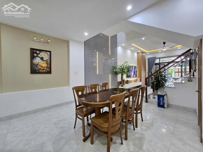 Hình ảnh Chính chủ gửi bán nhà 3 tầng Full Nội Thất MT Bàu Năng 6,P Thanh Khê.Đà Nẵng 3