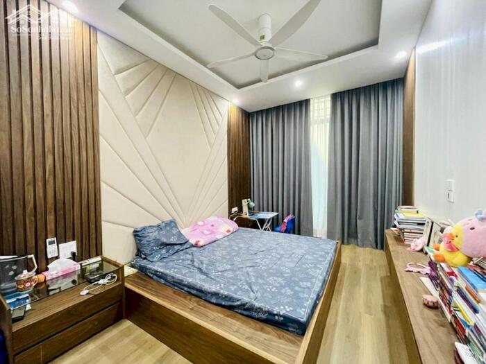 Hình ảnh Bán nhà Trung Hoà, Cầu Giấy, Phân Lô Vỉa Hè, 5 Tầng Thang Máy, Ô tô Tránh, Kinh Doanh Tốt 2