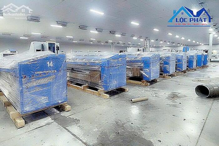 Hình ảnh Bán nhà xưởng 40.105m2 giá chỉ 340 tỷ. KCN Tân Uyên-Bình Dương 3