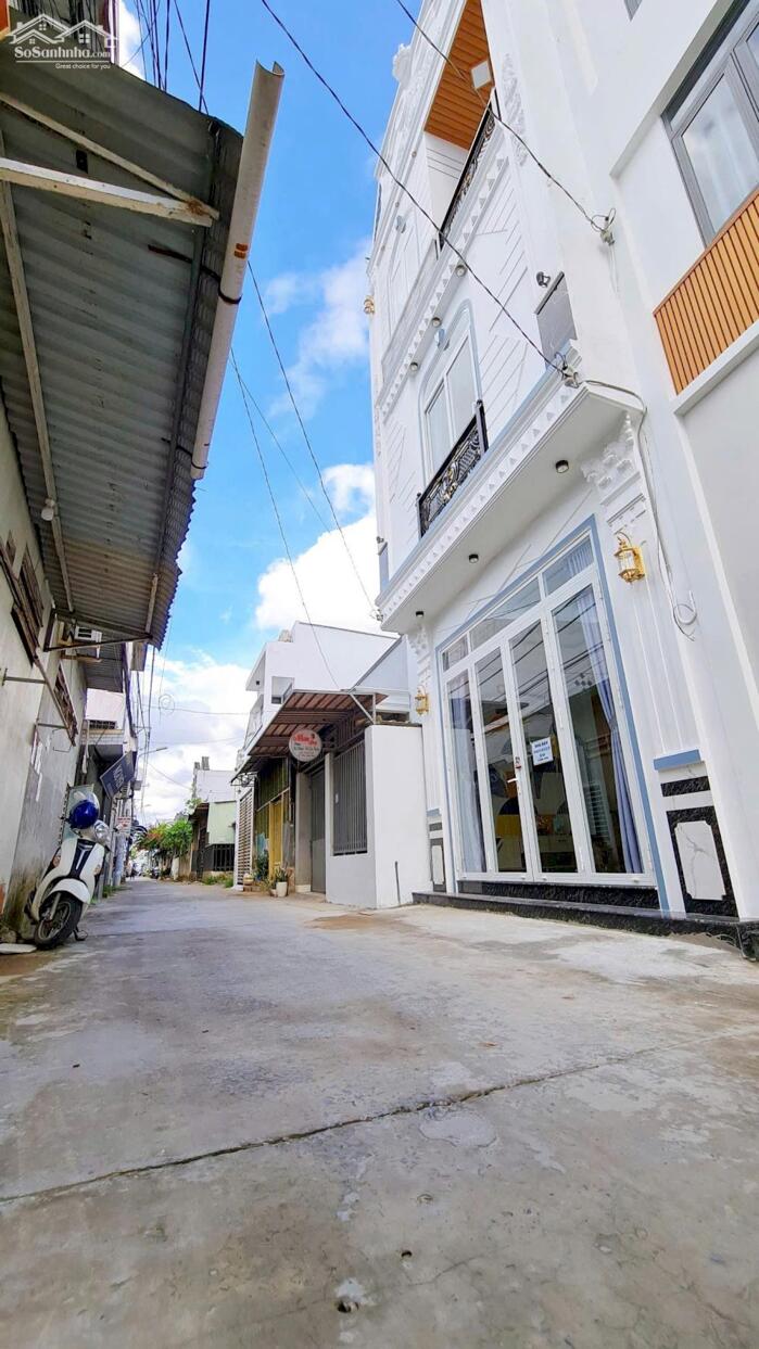 Hình ảnh Bán Nhà 3 Tầng Full Nội Thất Trục Chính Hẻm 567 Hồ Búng Xáng 0