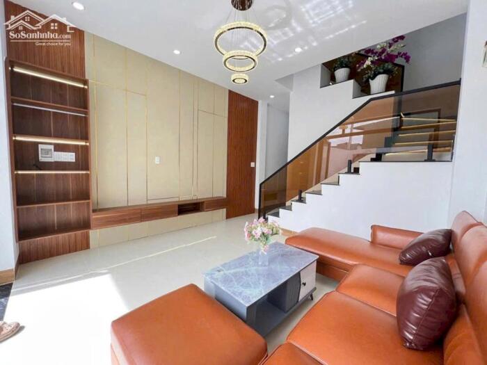 Hình ảnh NHÀ LẦU HẠ 200 TRIỆU – CHỦ NGỘP BÁN GẤP 1