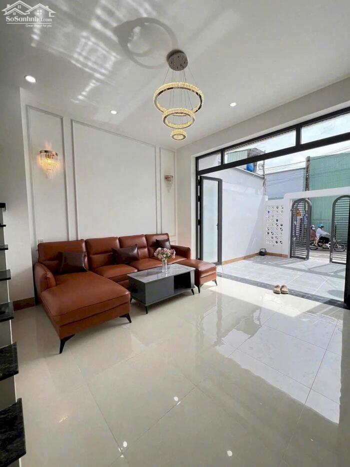 Hình ảnh NHÀ LẦU HẠ 200 TRIỆU – CHỦ NGỘP BÁN GẤP 2