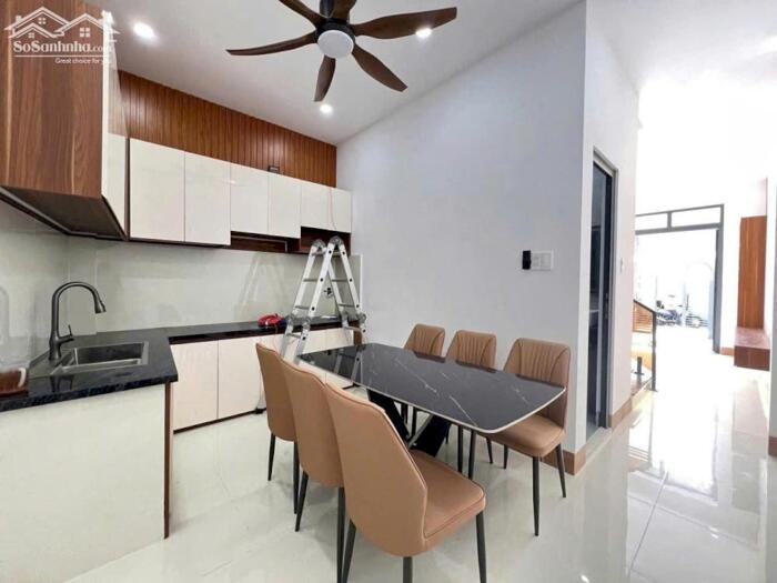 Hình ảnh NHÀ LẦU HẠ 200 TRIỆU – CHỦ NGỘP BÁN GẤP 4