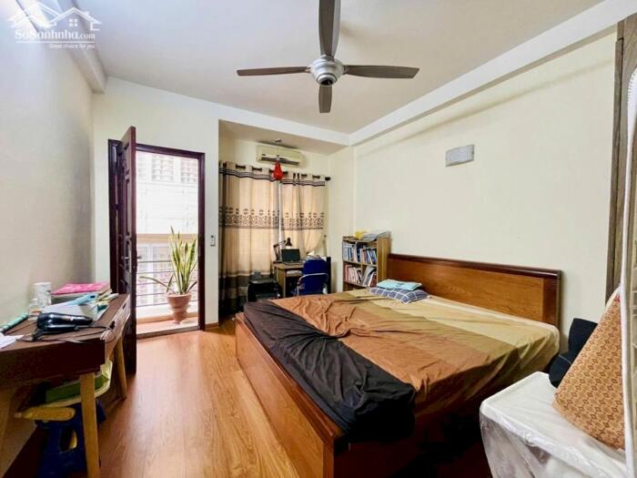 Hình ảnh Bán nhà Nguyễn Đình Hoàn, Cầu Giấy, 45m2 x 5 tầng, 6PN, 2 Thoáng, Ngõ Nông, Giá 13.99 Tỷ 2