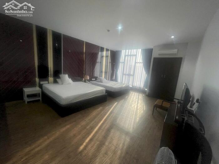 Hình ảnh Cho thuê toà khách sạn trung tâm phố Văn Cao siêu đỉnh giá bình dân 10