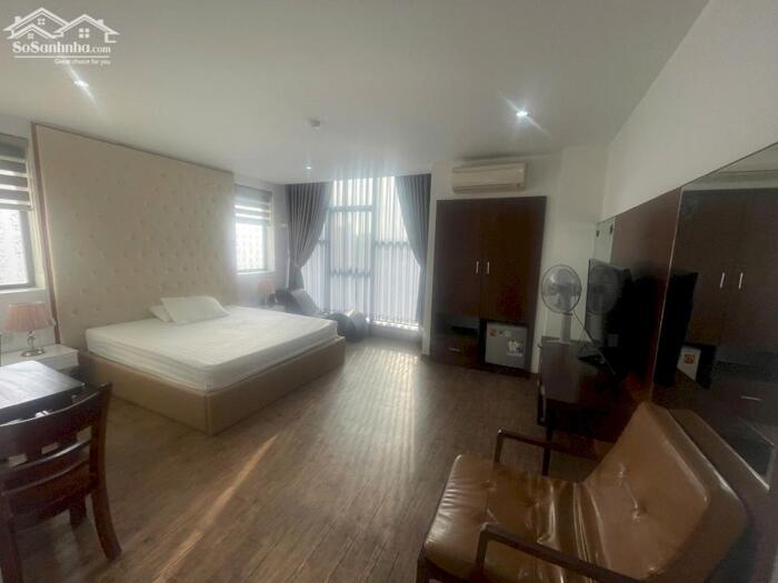 Hình ảnh Cho thuê toà khách sạn trung tâm phố Văn Cao siêu đỉnh giá bình dân 9