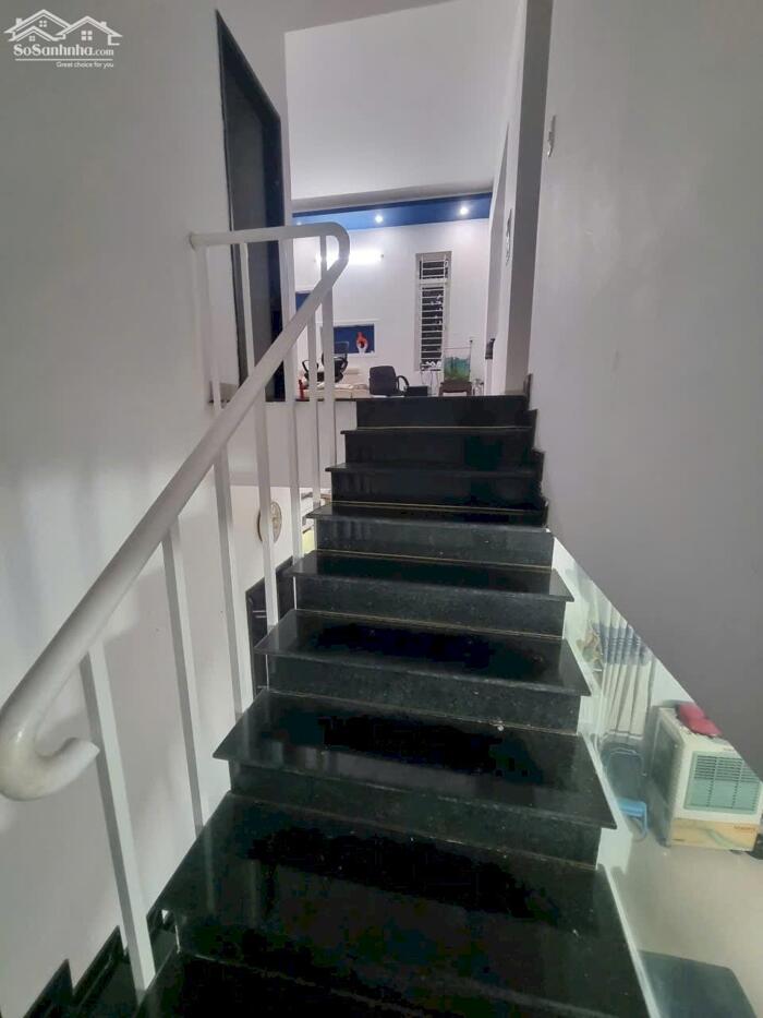 Hình ảnh Mình cần bán nhà 2 tầng rộng 150m có sân vườn , kiệt 3m tại Trần Quang Khải , Sơn Trà , Đà Nẵng ⭐⭐⭐⭐ 3