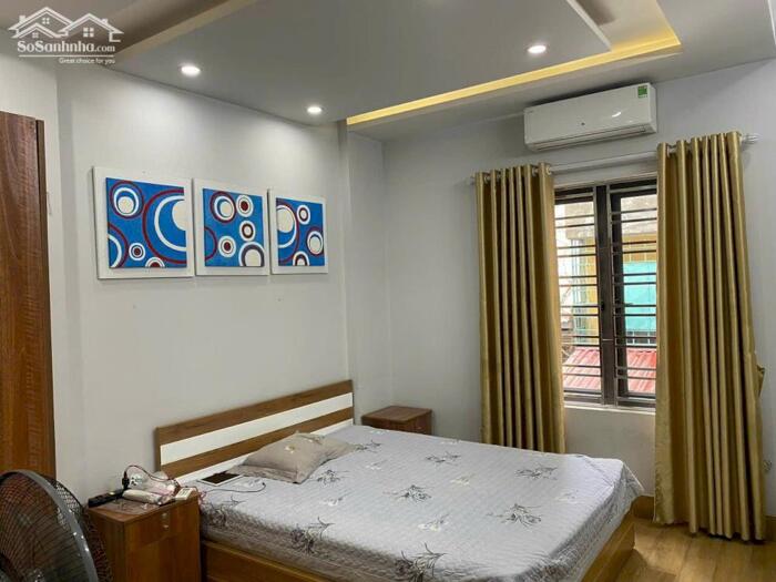 Hình ảnh Cho thuê nhà tuyến 2 Văn Cao, 5 p.ngủ khép kín (80m2). 2