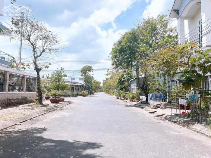 Hình ảnh Bán nền đẹp 100m² đường B5 KDC Tân Phú, Cái Răng, TP. Cần Thơ. Lh 0942495498 Phương 0