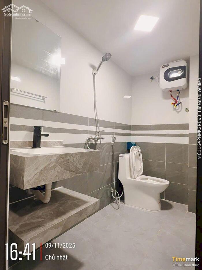 Hình ảnh Bán nhà 4 tầng ngõ thông Lực Hành, Ngô Gia Tự oto qua lại đỗ cửa 4