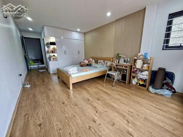 Hình ảnh Bán Nhà Nguyễn Lương Bằng, Đống Đa - 33m x 6 Tầng, 4PN, Cách phố 30m, Sổ Đỏ, 15 Tỷ 2