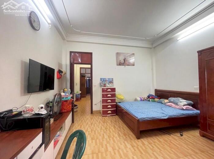 Hình ảnh Bán nhà Hoàng Cầu_ô tô dừng đỗ ngày đêm, quay đầu thoải mái_vuông vắn_75m2_giá chào 30 tỷ 2