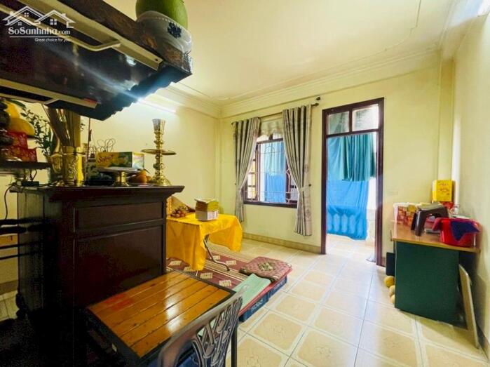 Hình ảnh Bán nhà Hoàng Cầu_ô tô dừng đỗ ngày đêm, quay đầu thoải mái_vuông vắn_75m2_giá chào 30 tỷ 3