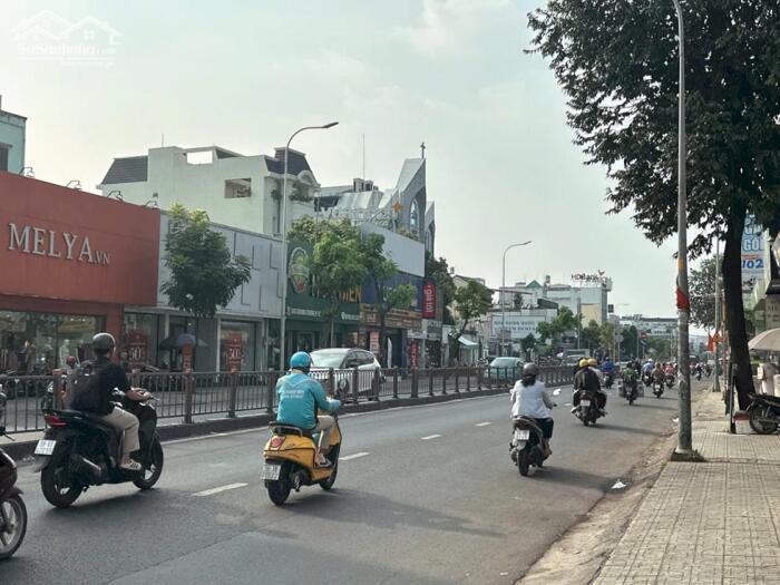 Hình ảnh Giảm mạnh 4 tỷ nhà hẻm 1122 Quang Trung 5 lầu ngang 5.8m 90m2 có T.máy gần Emart 14 tỷ. 3