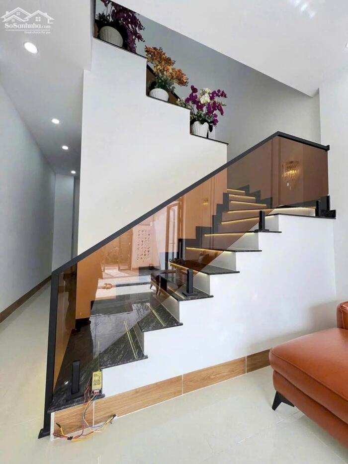 Hình ảnh BÁN GẤP NHÀ 2 MẶT TIỀN – LẦU MỚI – THIẾT KẾ HIỆN ĐẠI | BÌNH HÒA – GIÁP BỬU LONG 4