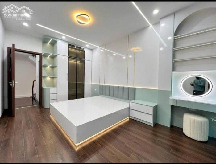 Hình ảnh Bán Nhà Ngọc Lâm, Long Biên 43m2, 5T giá 9,6 tỷ (Xây độc lập, ngõ thoáng ) 1