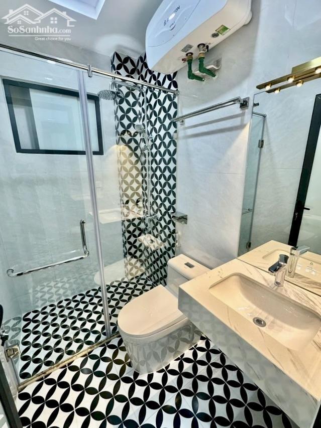 Hình ảnh Bán Nhà Phố Cầu Giấy, DT 46m, 7 Tầng Thang Máy, 4PN, 2 Thoáng, Sổ Đỏ, Giá 15,5 Tỷ 4