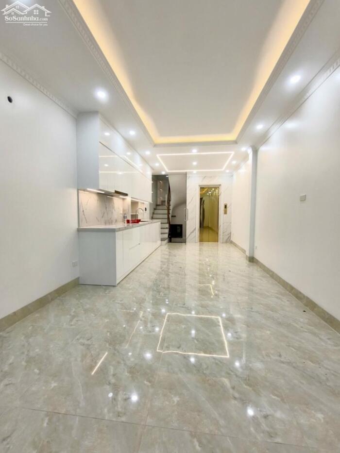 Hình ảnh Bán Nhà Phố Cầu Giấy, DT 46m, 7 Tầng Thang Máy, 4PN, 2 Thoáng, Sổ Đỏ, Giá 15,5 Tỷ 3