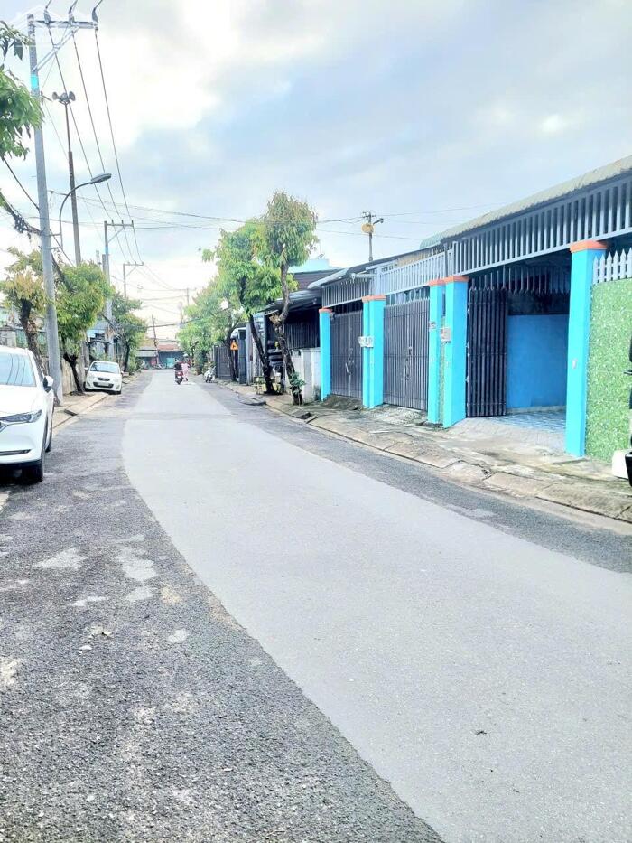 Hình ảnh Cho thuê nhà cấp 4 mặt tiền Thới Tam Thôn 15-Hóc Môn.Dt 5,5x20~gác lững~6tr 0