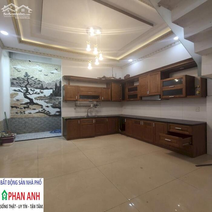 Hình ảnh Sáng đi Metro, chiều dạo phố: Cuộc sống tiện nghi tại căn nhà phố Thủ Đức sát vách Nguyễn Văn Bá. 1