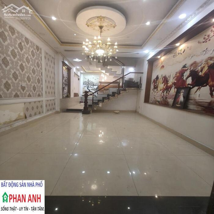 Hình ảnh Sáng đi Metro, chiều dạo phố: Cuộc sống tiện nghi tại căn nhà phố Thủ Đức sát vách Nguyễn Văn Bá. 7