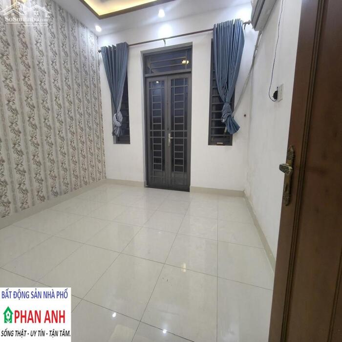 Hình ảnh Sáng đi Metro, chiều dạo phố: Cuộc sống tiện nghi tại căn nhà phố Thủ Đức sát vách Nguyễn Văn Bá. 2