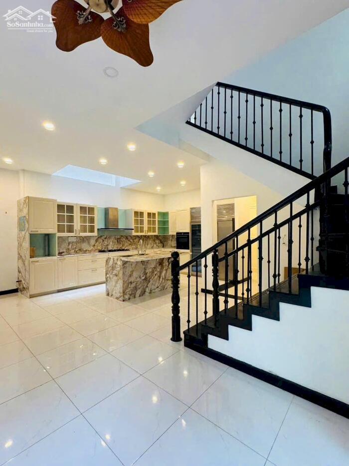 Hình ảnh Nhà Đẹp Góc 2 Mặt Tiền Thảo Điền,Q2 DT:142m2(14mx12m) 4 Tầng-Giá Chỉ 25,5 Tỷ 1