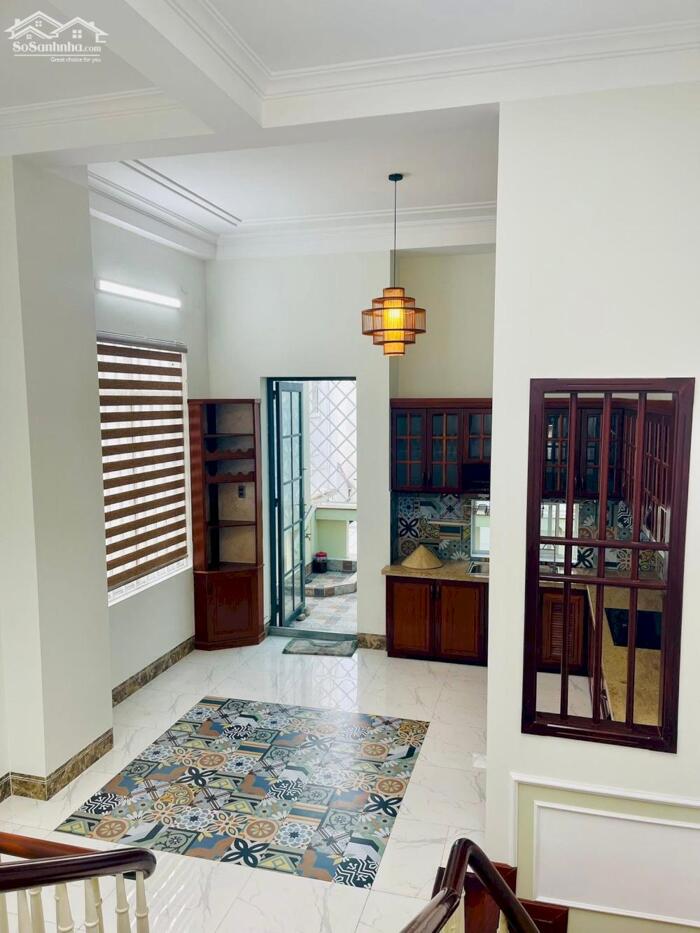 Hình ảnh 20 triệu - CHO THUÊ hoặc BÁN NHÀ 4 TẦNG, KỀ GÓC NGÃ BA ĐÈN XANH ĐỎ NGUYÊN VĂN CỪ (Đầu KHU HỒNG PHÁT) 18