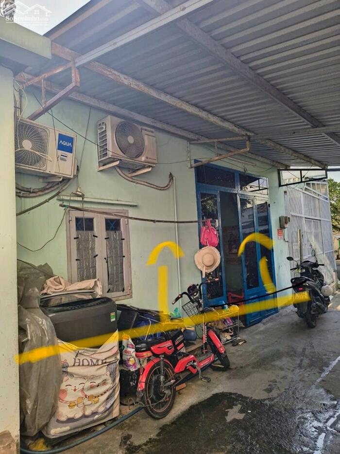 Hình ảnh Nhà nát sổ hồng riêng KP8-5-Thị trấn Hóc Môn.Dt 11x10~79m2~3,45ty 0