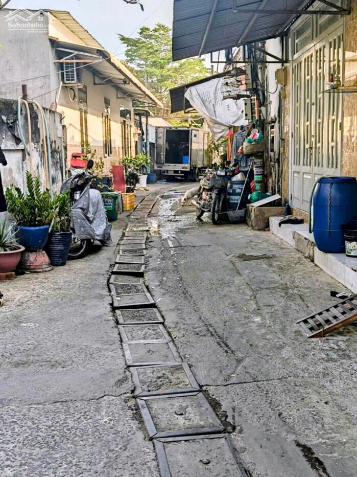 Hình ảnh Nhà nát sổ hồng riêng KP8-5-Thị trấn Hóc Môn.Dt 11x10~79m2~3,45ty 3