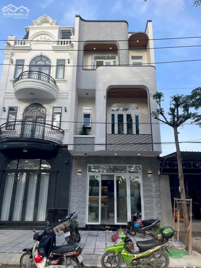 Hình ảnh Bán Nhà 3 Tầng Mặt Tiền Xuân Hồng - Đối Diện BV Nhi 0