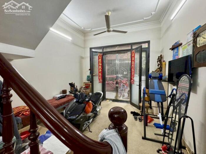 Hình ảnh Bán Nhà Phân Lô Quan Nhân, Thanh Xuân 39m2, Ô tô Tránh, 4 Tầng, mặt tiền 4.2m, Sổ Đỏ 1